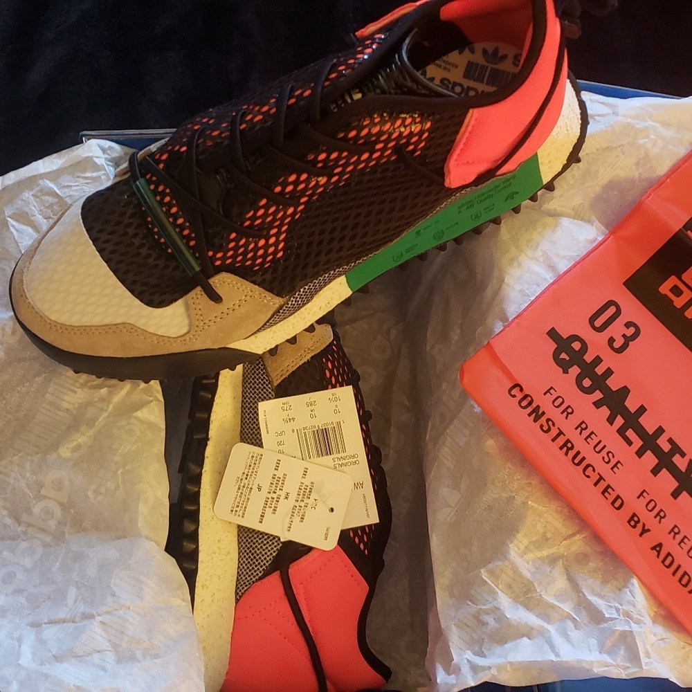 New Adidas x AW Re-Issue Run w/Orange Bag